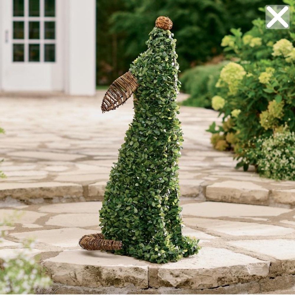 Frontgate Boxwood Dog - NWT